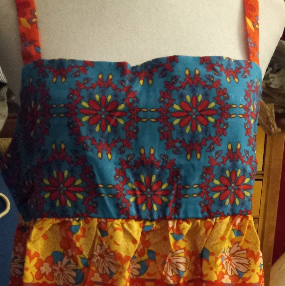 New,colorful boho Y2k floral sleeveless adjustable straps babydoll top size med.